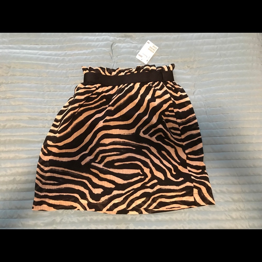 NWT H&M Tan/Black Zebra print Skirt